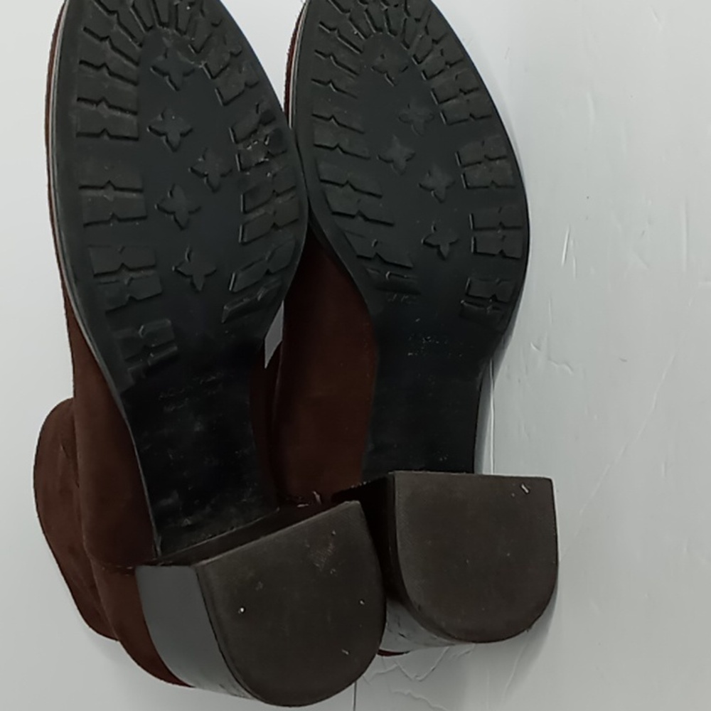 Aquatalia - Eileen -Italian made Brown Suede Ankle Boots.  Size 8. - 3" heel - Picture 11 of 14